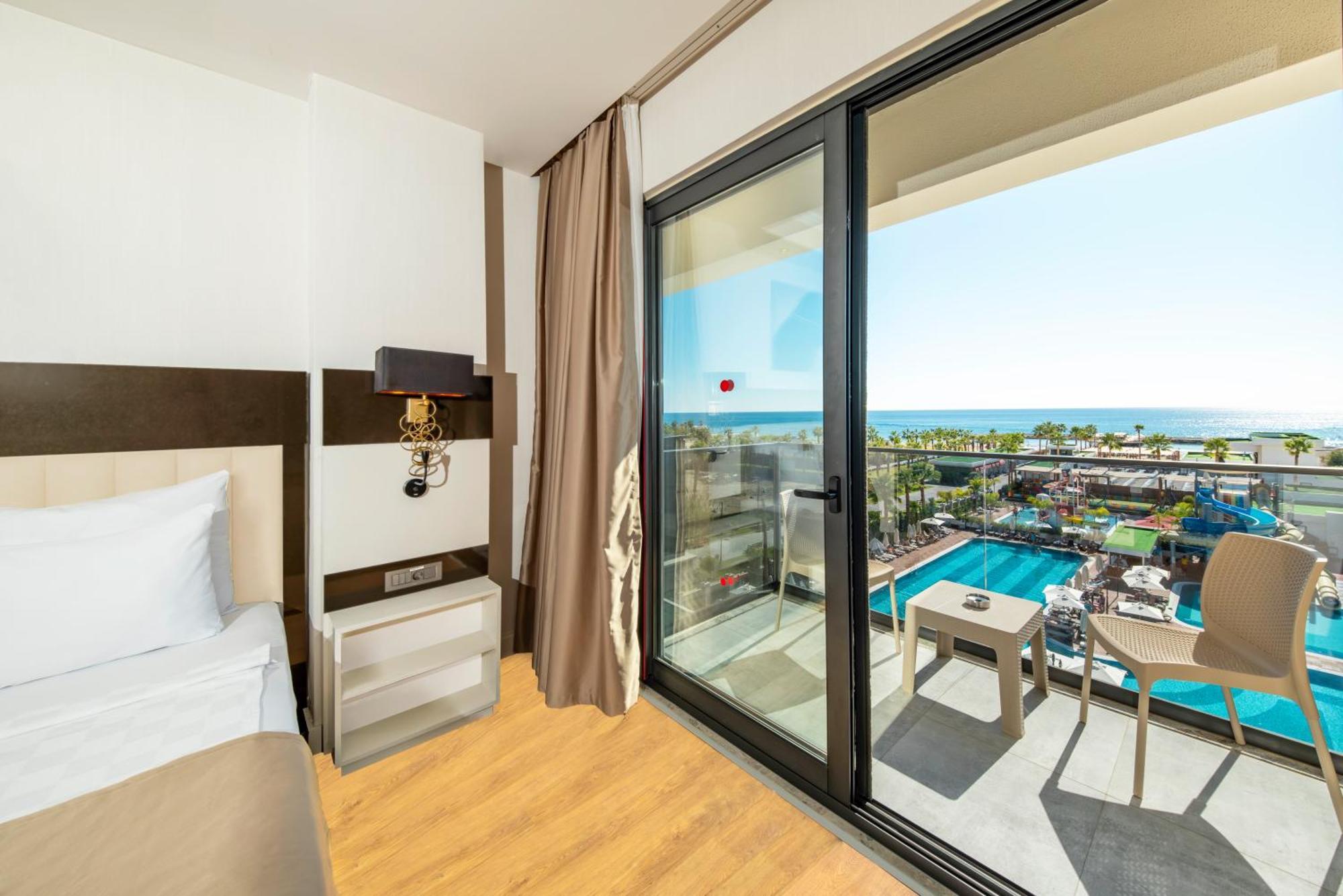 Serenity Queen Hotel Аланія Екстер'єр фото